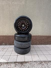Cerchi in ferro per fiat grande punto con gomme