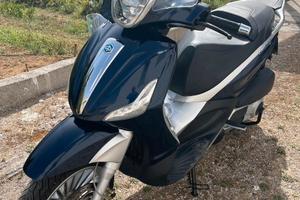 Scooter Piaggio Beverly 300