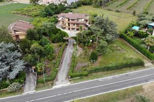 BIFAMILIARE A PIANA DI MONTE VERNA