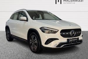 MERCEDES-BENZ GLA 180 d Progressive Advanced auto