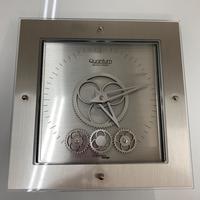 Orologio da tavolo con ingranaggi