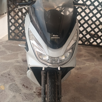 Honda pcx 150 colore bianco