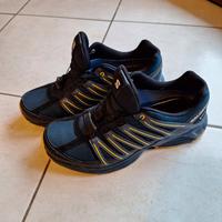 scarpa Salomon Gore -Tex taglia 42 2/3