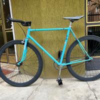 bicicletta scatto fisso