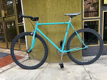 bicicletta scatto fisso