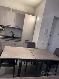 Tavolo allungabile moderno