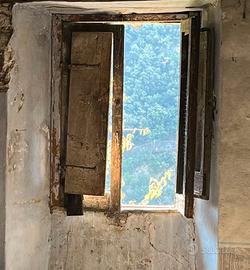 Tipico rustico da ristrutturare in valserra