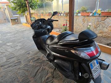 Yamaha majesty 400