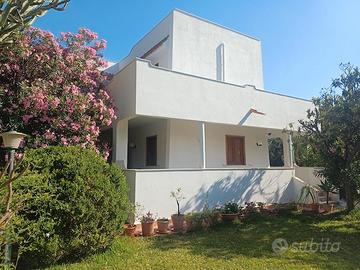Casa indipendente con giardino