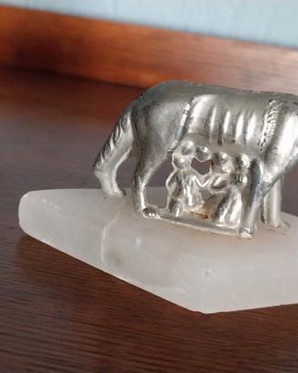 Antiquariato Lupa, con Romolo e Remolo 