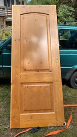 Porta scorrevole in legno