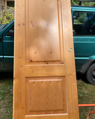 Porta scorrevole in legno