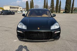 Porsche Cayenne 4.8 Turbo