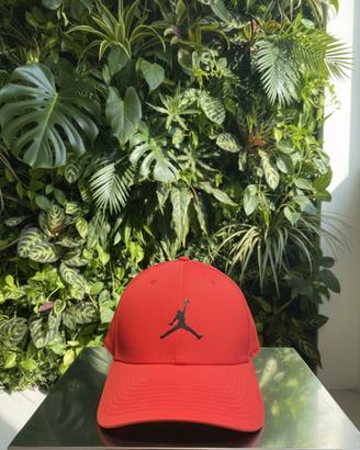 Cappellino jordan rosso