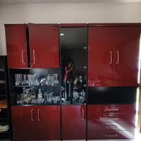 Mobile in legno lucido