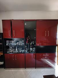 Mobile in legno lucido