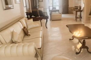 Ampio appartamento con spazi esterni