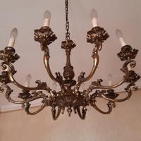 Lampadario in ottone lavorato 