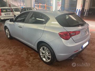 Alfa Romeo Giulietta 2015 Diesel ben tenuta