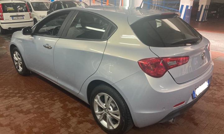 Alfa Romeo Giulietta 2015 Diesel ben tenuta