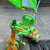 Triciclo con manubrio e tendina Schiano