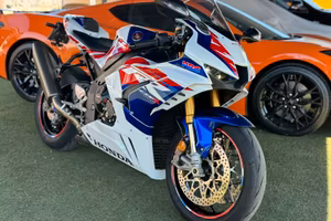 CBR 1000 RR-R SP 30th ANNIVERSARY