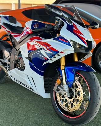 CBR 1000 RR-R SP 30th ANNIVERSARY