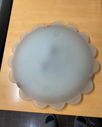 Plafoniera a forma di fiore