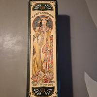 Scatola da latta vintage Moet e Chandon