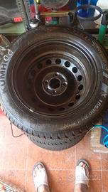 Kumho 4 pneumatici con  cerchi M+S