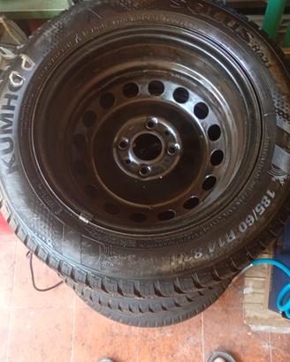 Kumho 4 pneumatici con  cerchi M+S