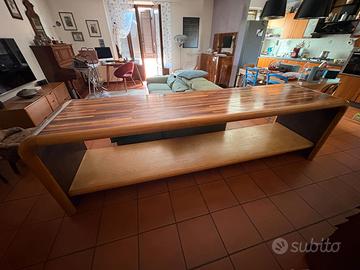 Grande bancone in legno e metallo (3 metri)
