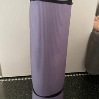 Tappetino per esercizi fisici e yoga