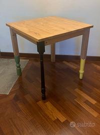Tavolo quadrato Ikea "hacked"