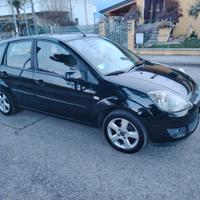 Ford Fiesta 1.2 GPL neo patetati come nuova