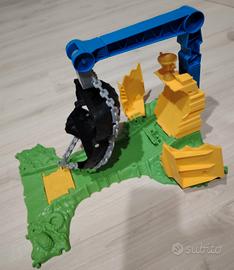 Pista hot wheels monster truck sfida demolizione 