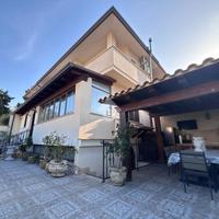 PORZIONE DI QUADRIFAMILIARE A PALERMO