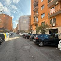 Quartiere africano - locale commerciale