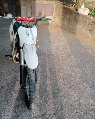 Pit bike