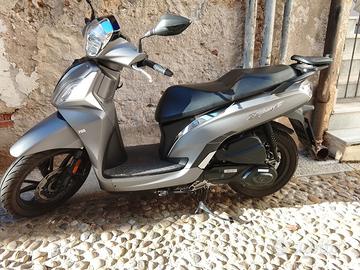 SCOOTER SYM SYNFHONY 200 ST
