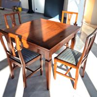 Tavolo in legno massello 100x100