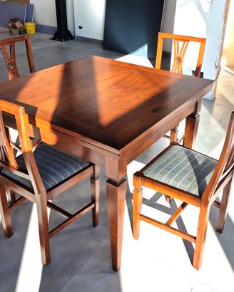 Tavolo in legno massello 100x100