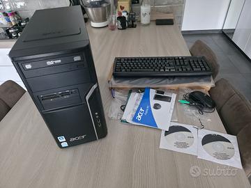 PC fisso desktop con mouse e tastiera - Acer