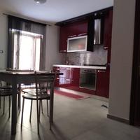 La casa si trova in pieno centro