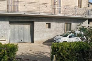 Casa con terreno nei pressi di Monticchio Laghi