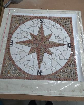 Mosaico in marmo Rosa dei venti