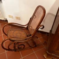 Sedia a dondolo TONET per bambino