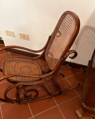 Sedia a dondolo TONET per bambino