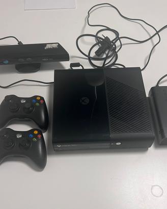 X BOX 360  e 8 video giochi inclusi