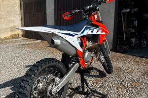 KTM 250 SX-F 4T 2022